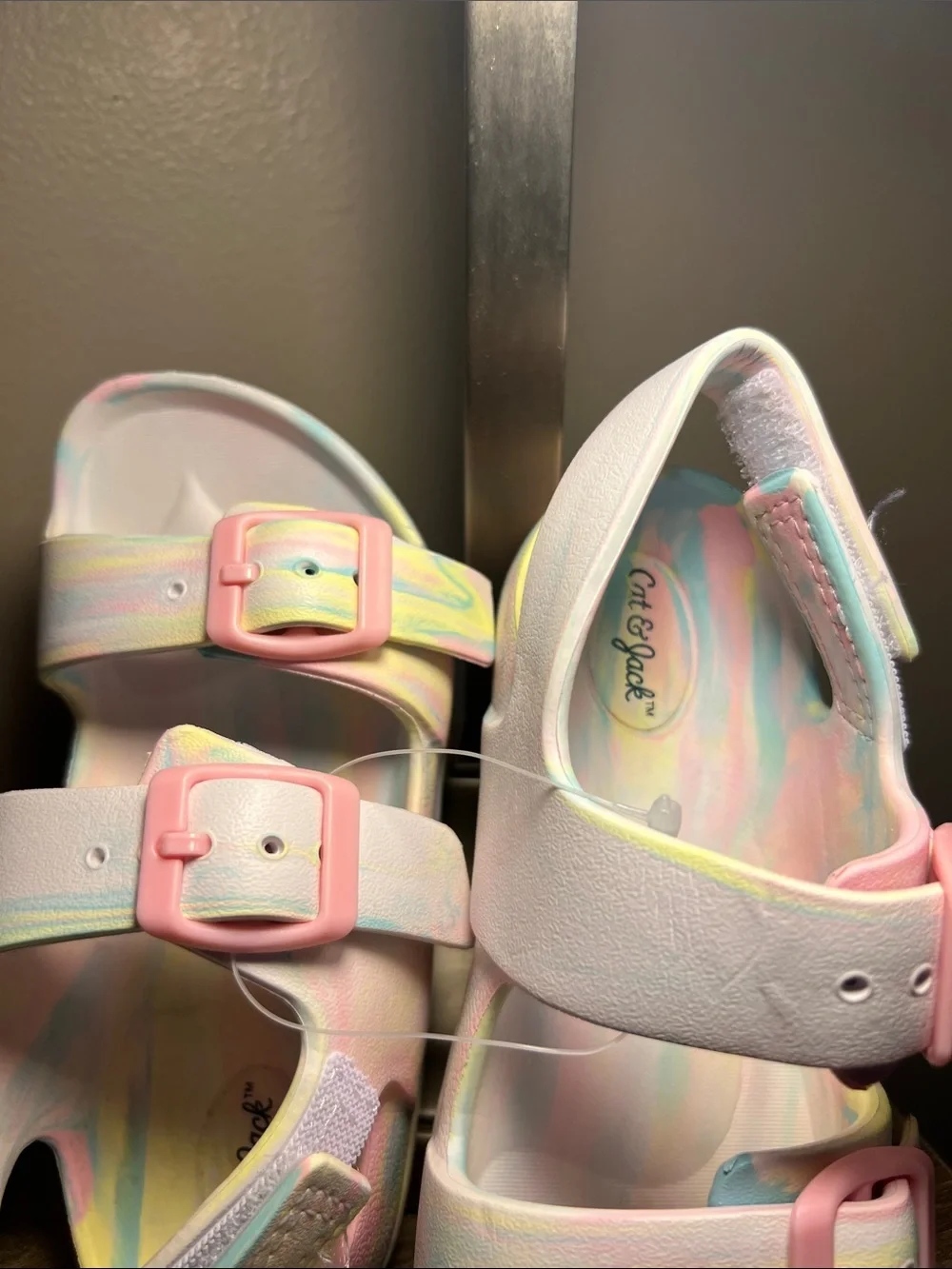 Cat & Jack  Pastel Tie-Dye Buckle Sandals in Pink/Blue/Yellow stock (21)